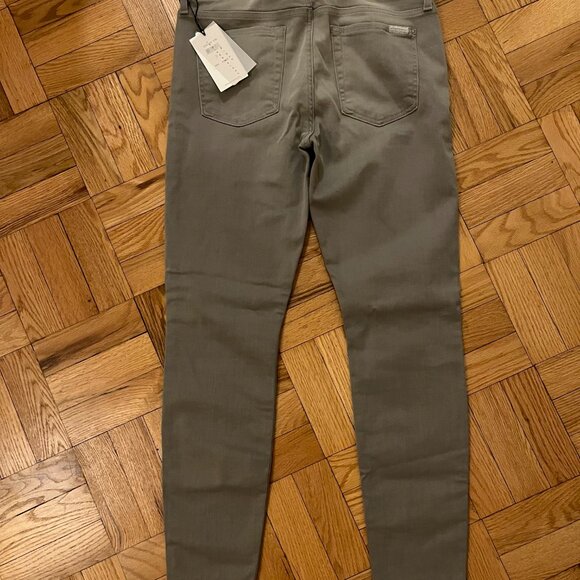 NWT $189 7 For All Mankind Ankle Skinny Jeans Grey Size 31 100% Authentic! - Picture 8 of 10
